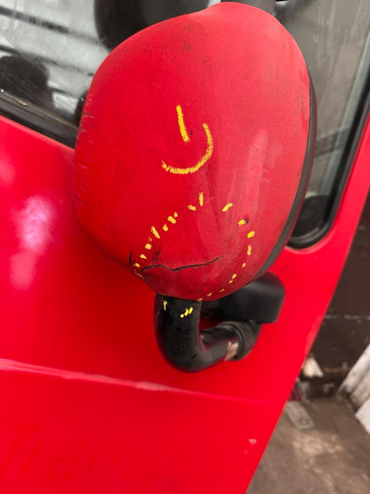 DAF XF 105,460 Beifahrertür Rot Spiegel Innenverkleidung LN 46 - Врата и делови за Камион: слика 2 DAF XF 105,460 Beifahrertür Rot Spiegel Innenverkleidung LN 46 - Врата и делови за Камион: слика 2