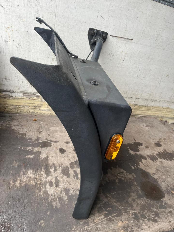 IVECO Stralis 450 Kotflügel vorne links 41299389 / 41299388 - Блатобран за Камион: слика 3 IVECO Stralis 450 Kotflügel vorne links 41299389 / 41299388 - Блатобран за Камион: слика 3