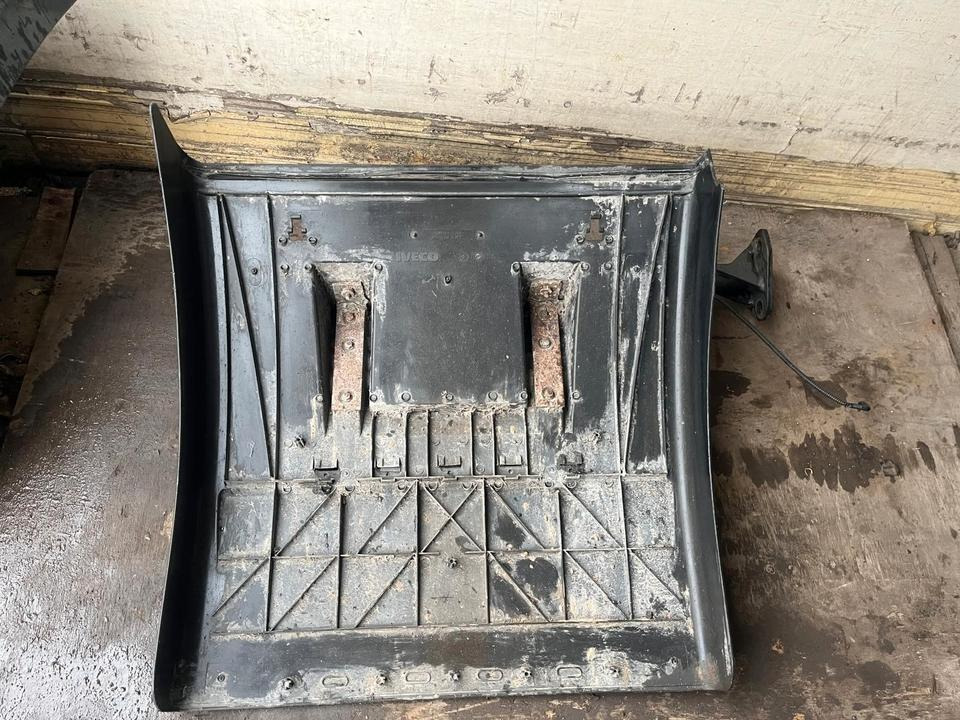 IVECO Stralis 450 Kotflügel vorne rechts 41299389 / 41299388 - Блатобран за Камион: слика 5 IVECO Stralis 450 Kotflügel vorne rechts 41299389 / 41299388 - Блатобран за Камион: слика 5