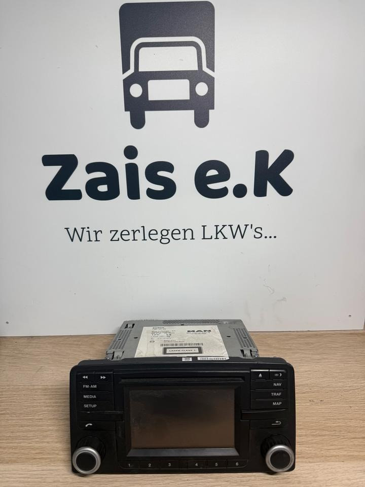 MAN BOSCH Multimedia Radio 81.28100-6026 - Систем за навигација за Камион: слика 1 MAN BOSCH Multimedia Radio 81.28100-6026 - Систем за навигација за Камион: слика 1