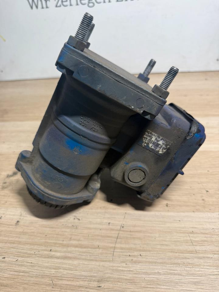 MAN KNORR-BREMSE EBS Ventil K000917 81.52301.6209 - Вентил за Камион: слика 4 MAN KNORR-BREMSE EBS Ventil K000917 81.52301.6209 - Вентил за Камион: слика 4