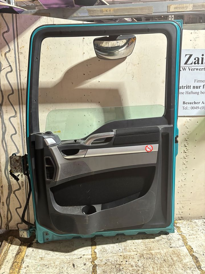 MAN TGX Beifahrertür, Tür Türkis, Innenverkleidung LN 10 - Врата и делови за Камион: слика 3 MAN TGX Beifahrertür, Tür Türkis, Innenverkleidung LN 10 - Врата и делови за Камион: слика 3