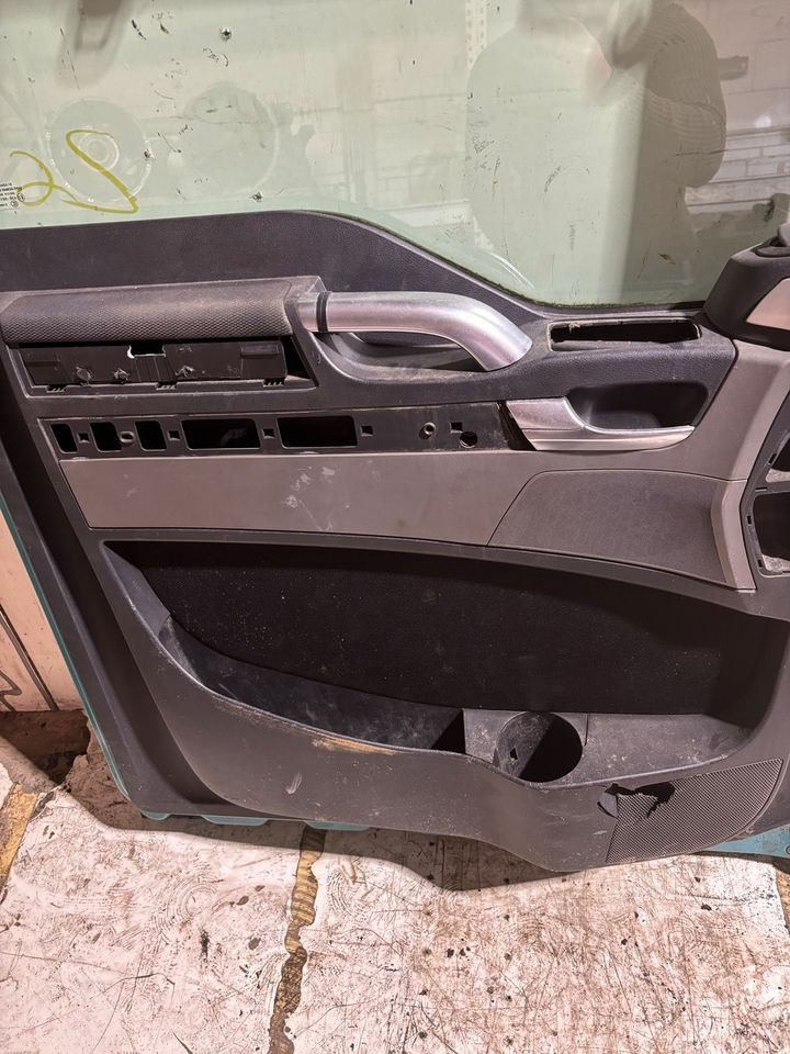 MAN TGX Fahrertür, Tür Türkis, Innenverkleidung LN 09 - Врата и делови за Камион: слика 4 MAN TGX Fahrertür, Tür Türkis, Innenverkleidung LN 09 - Врата и делови за Камион: слика 4