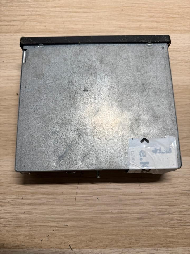 MAN Tachograph 81.27101-6570 - Тахограф: слика 4 MAN Tachograph 81.27101-6570 - Тахограф: слика 4