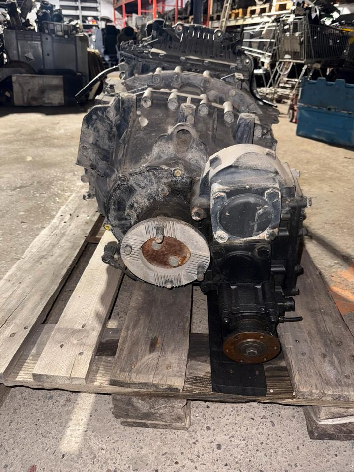 MAN ZF ASTRONIC 12 AS 2130 TD + Doppel Nebenantrieb - Менувач за Камион: слика 4 MAN ZF ASTRONIC 12 AS 2130 TD + Doppel Nebenantrieb - Менувач за Камион: слика 4