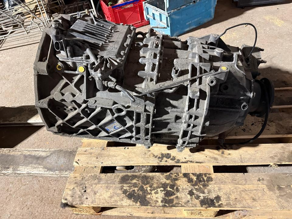 MAN ZF ASTRONIC 12 AS 2130 TD Getriebe + Nebenantrieb - Менувач за Камион: слика 5 MAN ZF ASTRONIC 12 AS 2130 TD Getriebe + Nebenantrieb - Менувач за Камион: слика 5