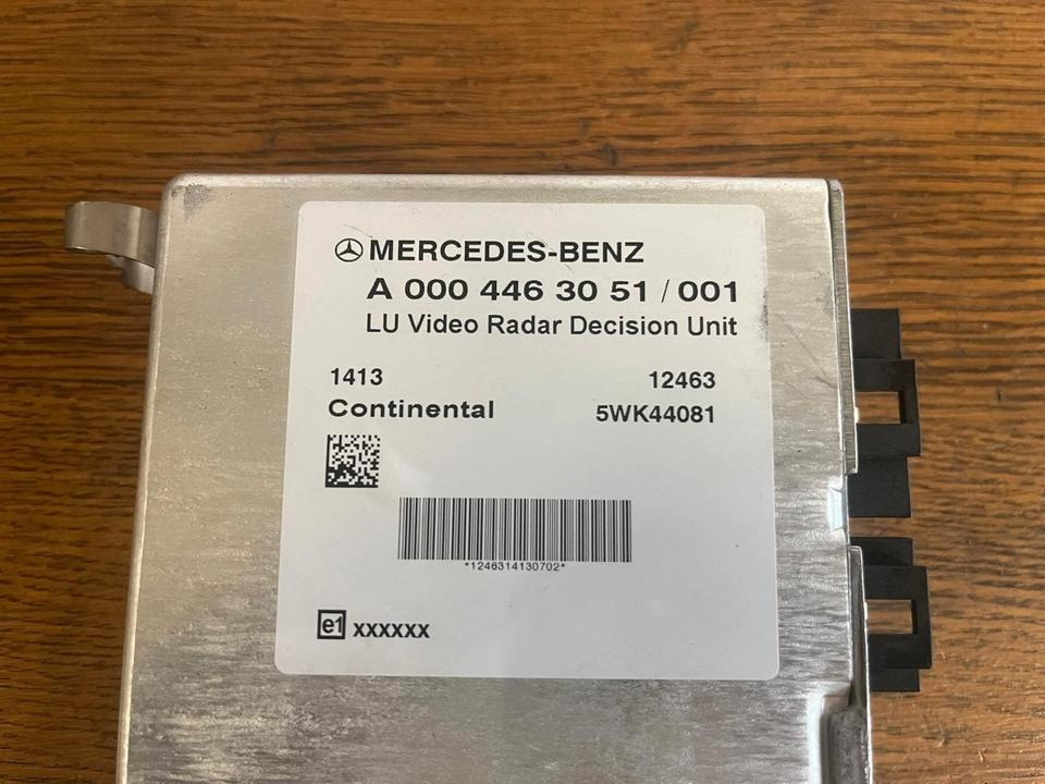 Mercedes Actros MP4 LU Video Radar Decision Unit A0004463051 - Систем за навигација за Камион: слика 2 Mercedes Actros MP4 LU Video Radar Decision Unit A0004463051 - Систем за навигација за Камион: слика 2