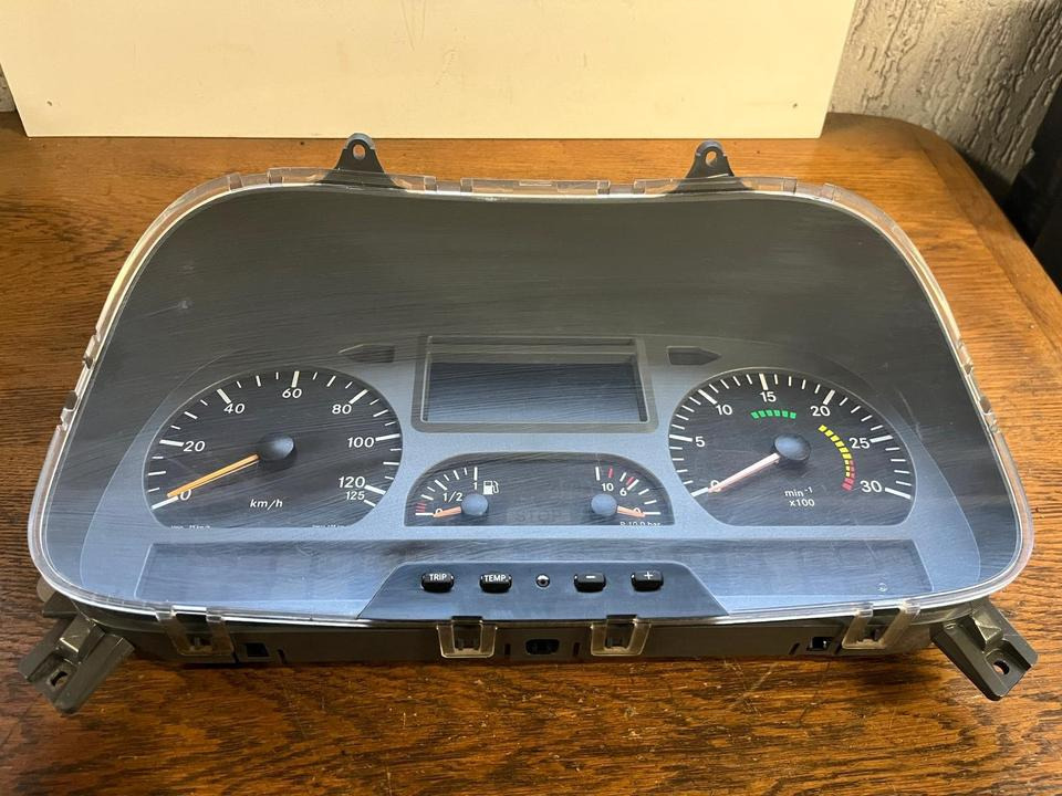 Mercedes Atego Kombiinstrument / Tacho A0034462221 - Контролна табла за Камион: слика 2 Mercedes Atego Kombiinstrument / Tacho A0034462221 - Контролна табла за Камион: слика 2