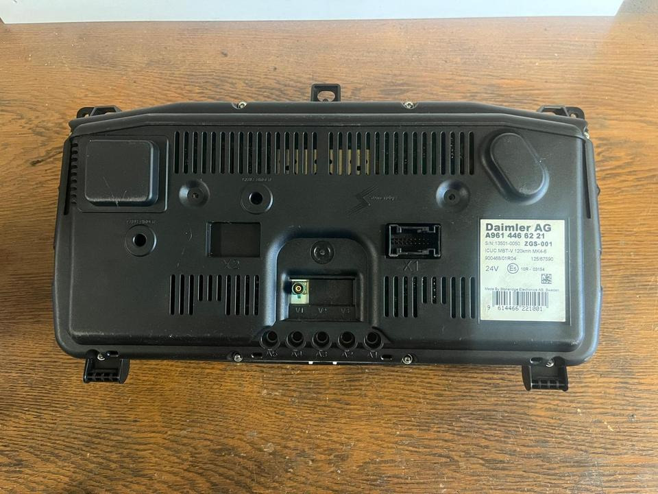 Mercedes Benz Actros MP4 Kombiinstrument / Tacho A9614466221 - Контролна табла за Камион: слика 5 Mercedes Benz Actros MP4 Kombiinstrument / Tacho A9614466221 - Контролна табла за Камион: слика 5