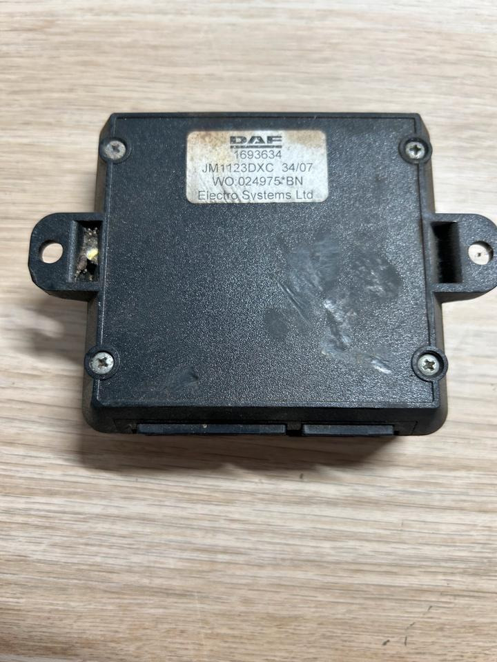 DAF XF Electric System Steuergerät JM1123DXC - Резервни делови: слика 2 DAF XF Electric System Steuergerät JM1123DXC - Резервни делови: слика 2