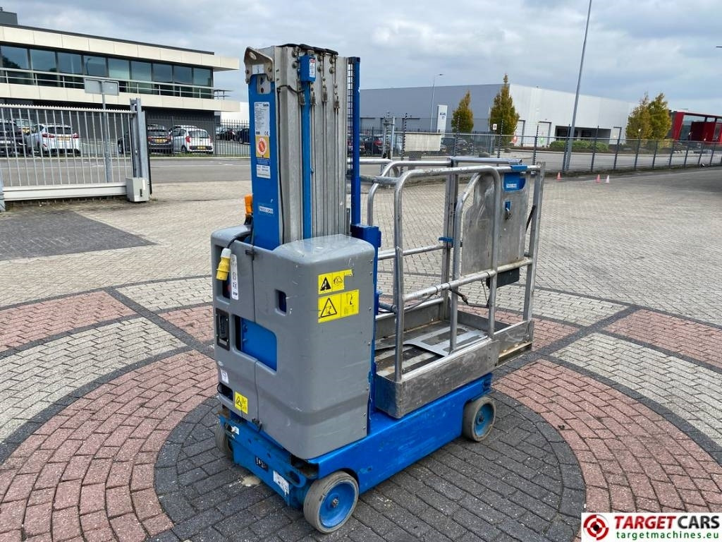 Genie GR-20 RunAbout Electric Vertical Mast Lift 802cm - Вертикален јарболски подигнувач: слика 3 Genie GR-20 RunAbout Electric Vertical Mast Lift 802cm - Вертикален јарболски подигнувач: слика 3
