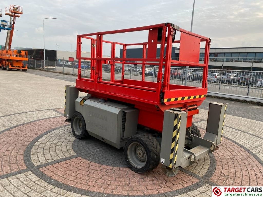 Genie GS-2668RT Diesel 4x4 Scissor Work Lift 992cm - Кревач ножица: слика 2 Genie GS-2668RT Diesel 4x4 Scissor Work Lift 992cm - Кревач ножица: слика 2