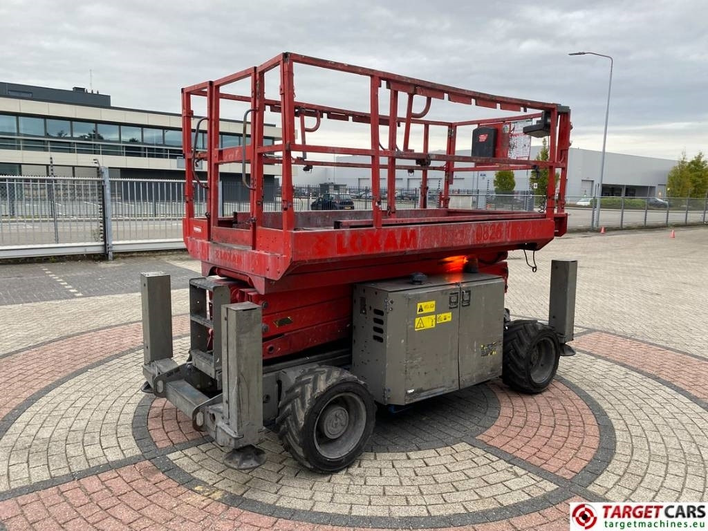 Genie GS-2669RT Diesel 4x4 Scissor Work Lift 1000cm - Кревач ножица: слика 3 Genie GS-2669RT Diesel 4x4 Scissor Work Lift 1000cm - Кревач ножица: слика 3