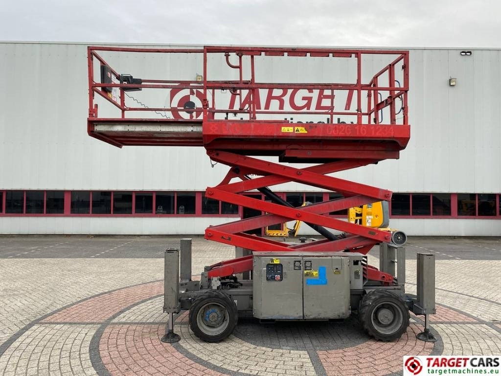 Genie GS-2669RT Diesel 4x4 Scissor Work Lift 1000cm - Кревач ножица: слика 5 Genie GS-2669RT Diesel 4x4 Scissor Work Lift 1000cm - Кревач ножица: слика 5