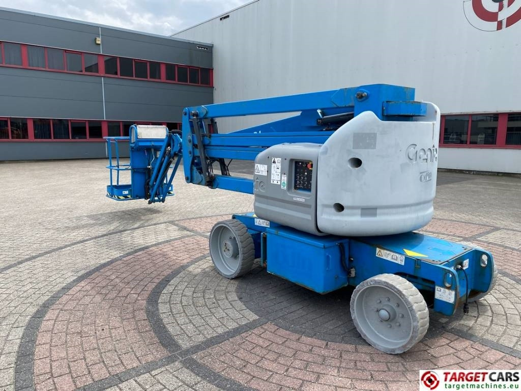 Genie Z-40/23N RJ Articulated Electric Boom Lift 1432cm - Дигачка зглобна платформа: слика 4 Genie Z-40/23N RJ Articulated Electric Boom Lift 1432cm - Дигачка зглобна платформа: слика 4