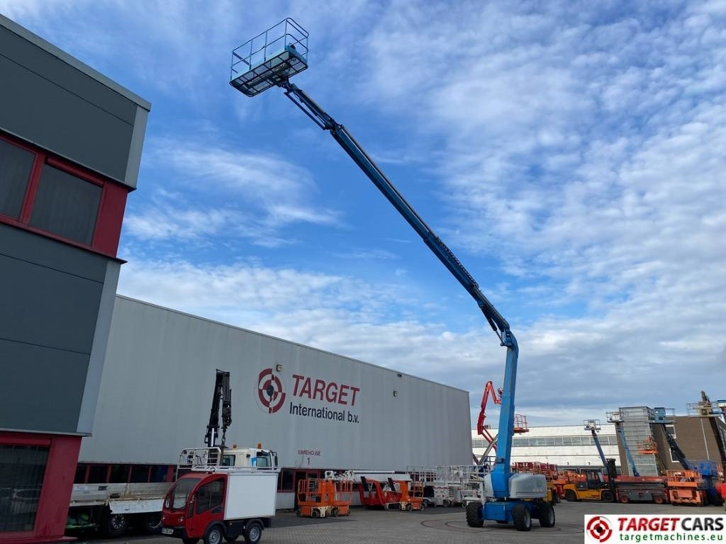 Дигачка зглобна платформа Genie Z-80/60 Articulated 4x4x4 Diesel Boom Lift 2577cm: слика 28