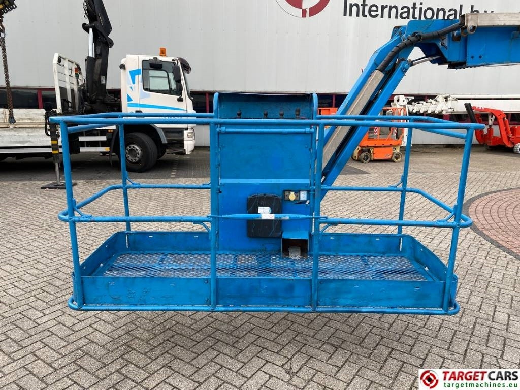 Дигачка зглобна платформа Genie Z-80/60 Articulated 4x4x4 Diesel Boom Lift 2577cm: слика 17