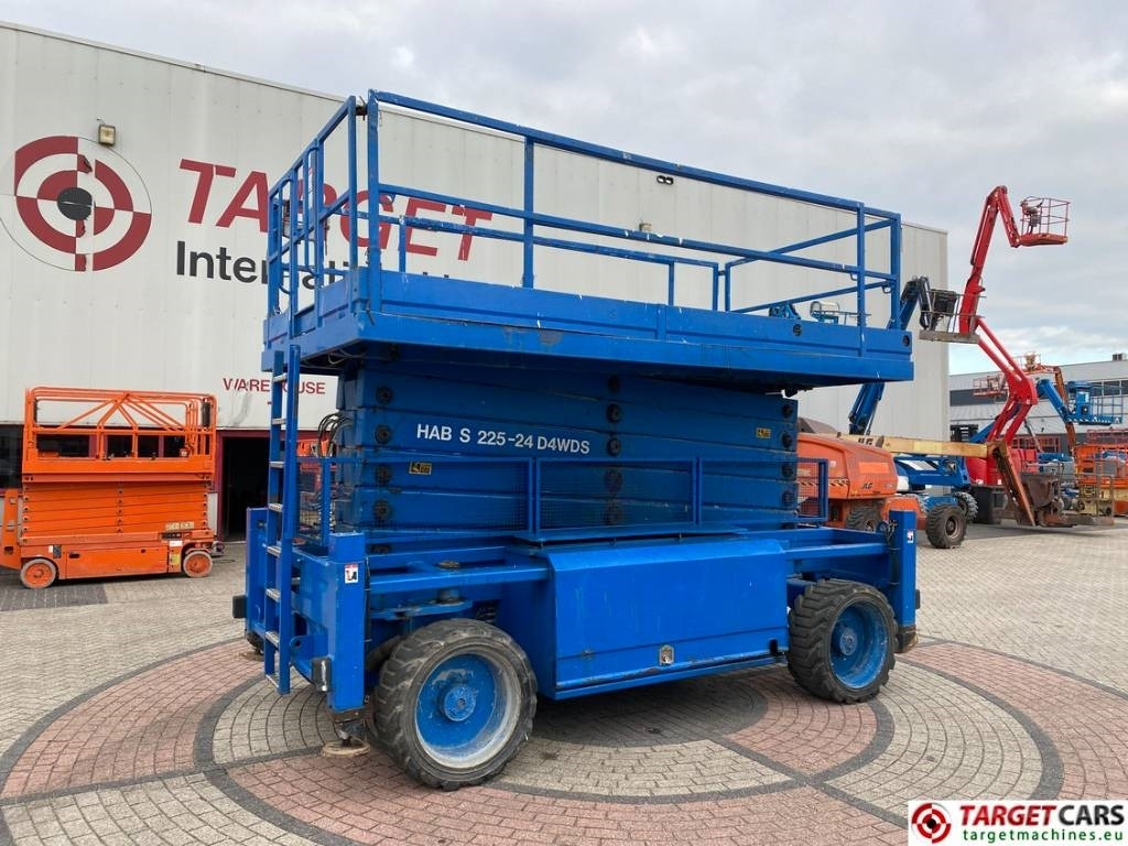 HAB S225-24D 4WDS Diesel 4x4 Scissor Work Lift 2250cm - Кревач ножица: слика 1 HAB S225-24D 4WDS Diesel 4x4 Scissor Work Lift 2250cm - Кревач ножица: слика 1