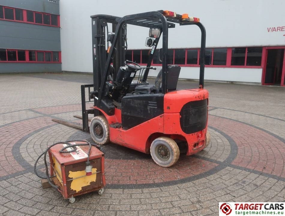 Hangcha CPD15J Eletric 4-wh Forklift Triplex-480cm 1500KG - Електричен вилушкар: слика 4 Hangcha CPD15J Eletric 4-wh Forklift Triplex-480cm 1500KG - Електричен вилушкар: слика 4