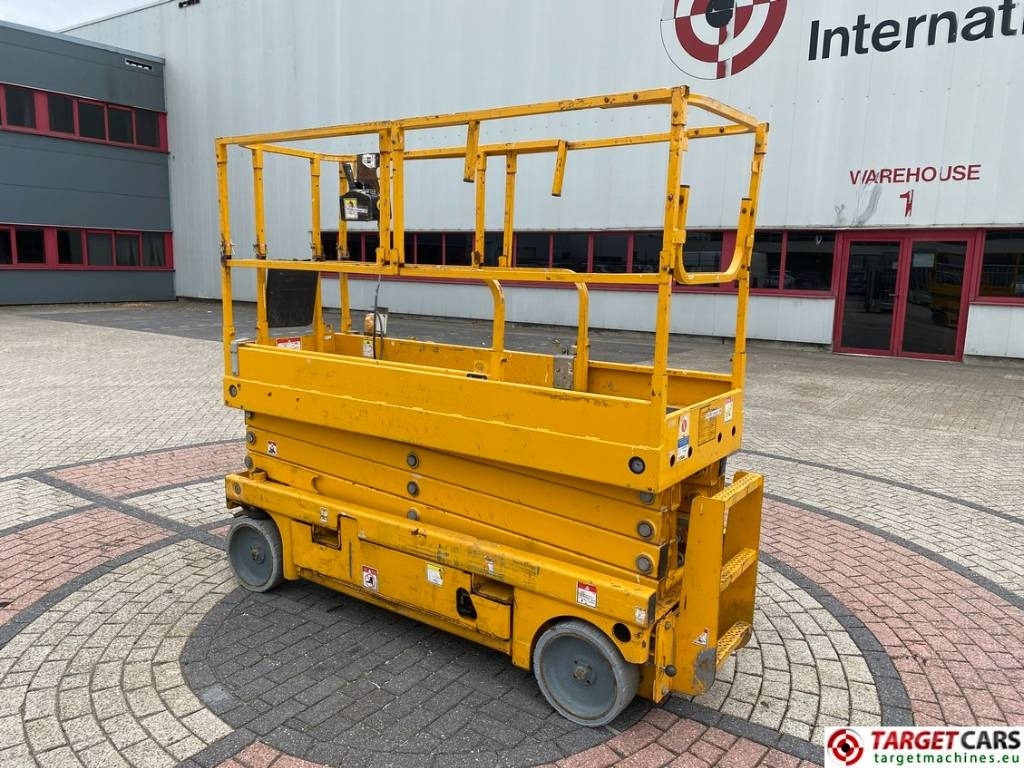 Haulotte Compact 10N Electric Scissor Work Lift 1000cm - Кревач ножица: слика 4 Haulotte Compact 10N Electric Scissor Work Lift 1000cm - Кревач ножица: слика 4