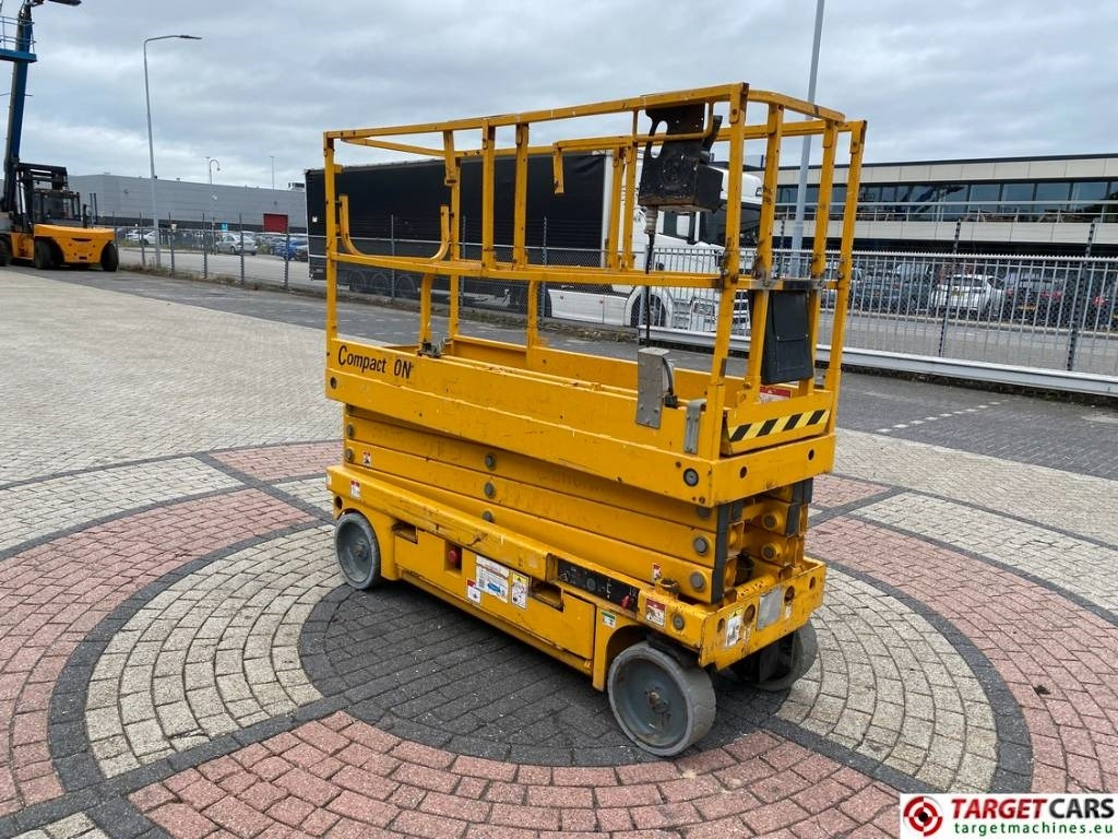 Haulotte Compact 10N Electric Scissor Work Lift 1000cm - Кревач ножица: слика 2 Haulotte Compact 10N Electric Scissor Work Lift 1000cm - Кревач ножица: слика 2