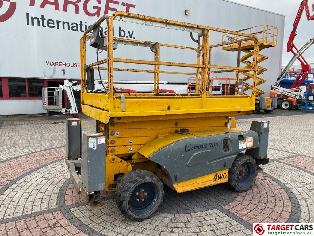 Haulotte Compact 12DX Diesel 4x4 Scissor Work Lift 1206cm - Кревач ножица: слика 1 Haulotte Compact 12DX Diesel 4x4 Scissor Work Lift 1206cm - Кревач ножица: слика 1