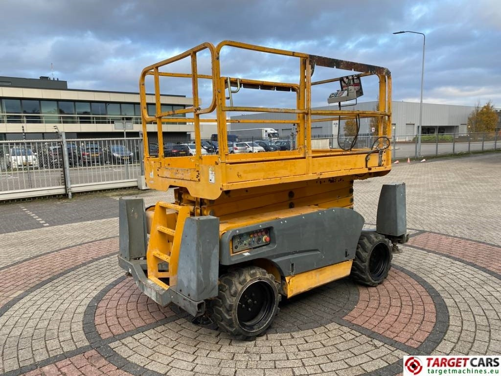 Haulotte Compact 12DX Diesel 4x4 Scissor Work Lift 1206cm - Кревач ножица: слика 3 Haulotte Compact 12DX Diesel 4x4 Scissor Work Lift 1206cm - Кревач ножица: слика 3