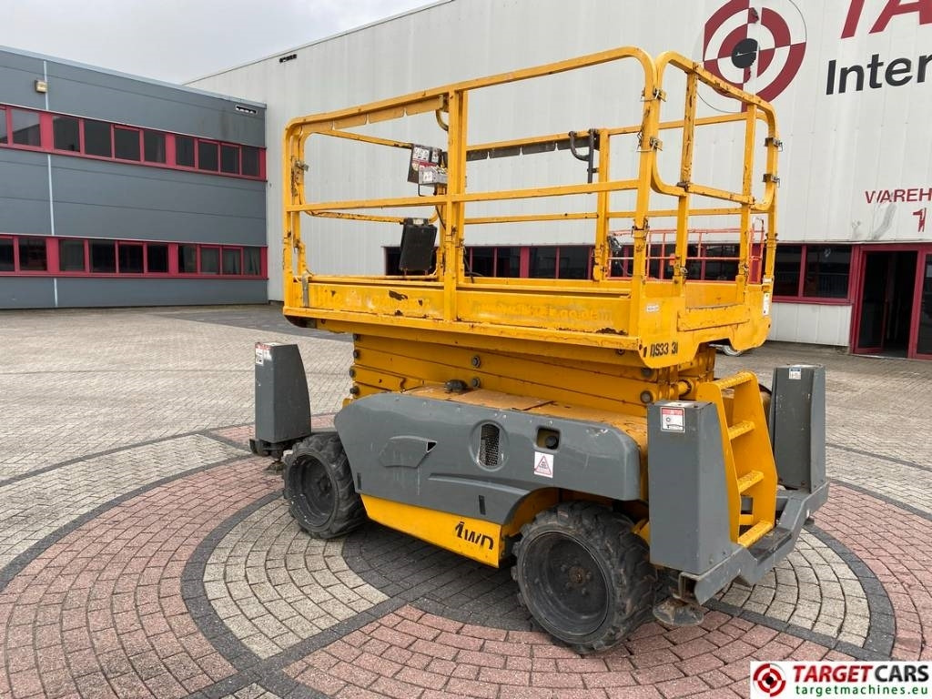 Haulotte Compact 12DX Diesel 4x4 Scissor Work Lift 1206cm - Кревач ножица: слика 4 Haulotte Compact 12DX Diesel 4x4 Scissor Work Lift 1206cm - Кревач ножица: слика 4