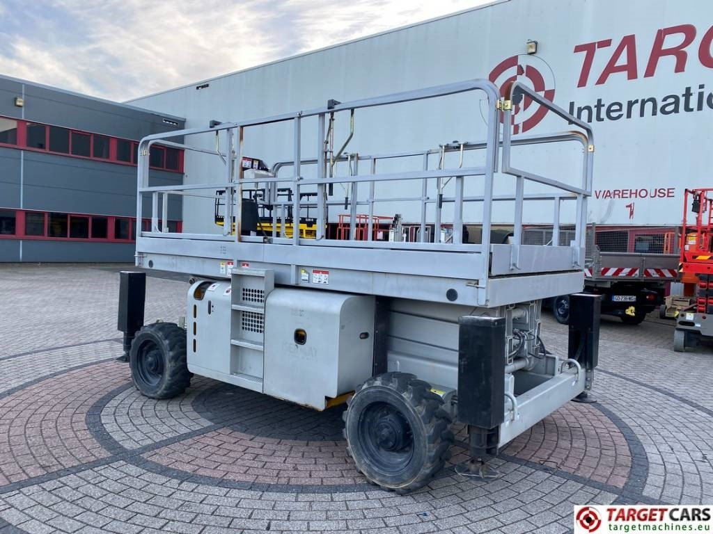 Haulotte H12SX Diesel 4x4 Scissor H12SDX Work Lift 1200cm - Кревач ножица: слика 4 Haulotte H12SX Diesel 4x4 Scissor H12SDX Work Lift 1200cm - Кревач ножица: слика 4