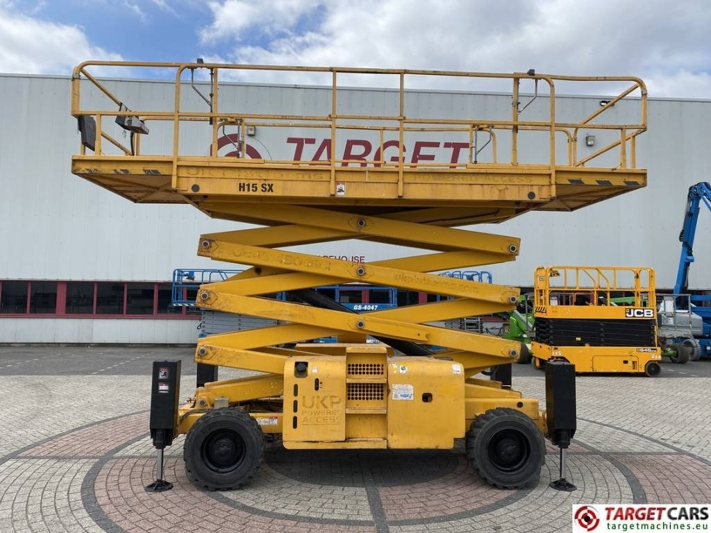 Haulotte H15SXNT Diesel H15SX 4x4 Scissor Work Lift 1500cm - Кревач ножица: слика 5 Haulotte H15SXNT Diesel H15SX 4x4 Scissor Work Lift 1500cm - Кревач ножица: слика 5
