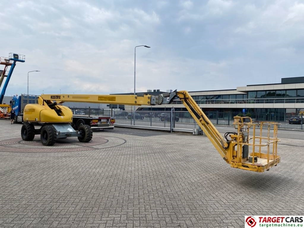 Haulotte H25TPX Telescopic 4x4 Diesel Boom Work Lift 2530cm - Телескопска платформа: слика 2 Haulotte H25TPX Telescopic 4x4 Diesel Boom Work Lift 2530cm - Телескопска платформа: слика 2