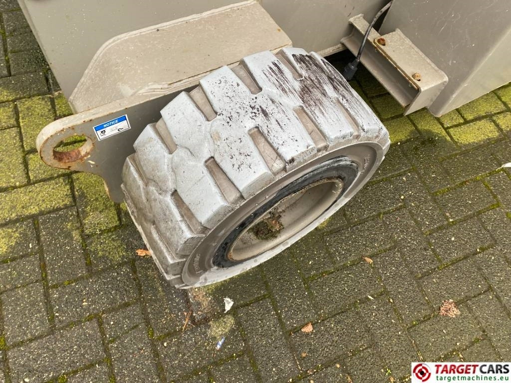 Дигачка зглобна платформа Haulotte HA15IP Electric Articulated Boom Work Lift 1500cm: слика 18 Дигачка зглобна платформа Haulotte HA15IP Electric Articulated Boom Work Lift 1500cm: слика 18