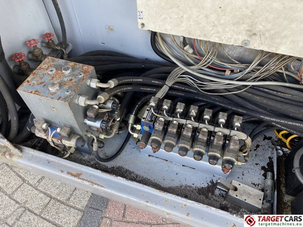 Кревач ножица Holland Lift Combistar M-250DL27 diesel scissor worklift 27.20M: слика 15 Кревач ножица Holland Lift Combistar M-250DL27 diesel scissor worklift 27.20M: слика 15