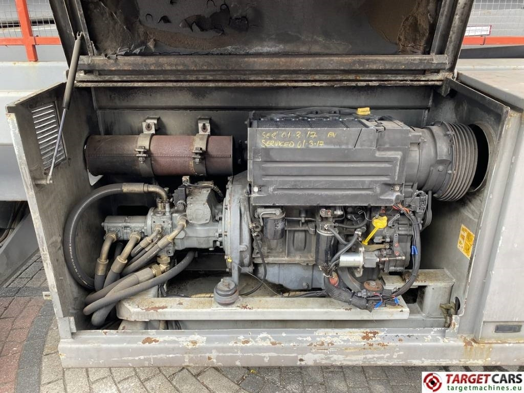 Кревач ножица Holland Lift Combistar M-250DL27 diesel scissor worklift 27.20M: слика 10 Кревач ножица Holland Lift Combistar M-250DL27 diesel scissor worklift 27.20M: слика 10