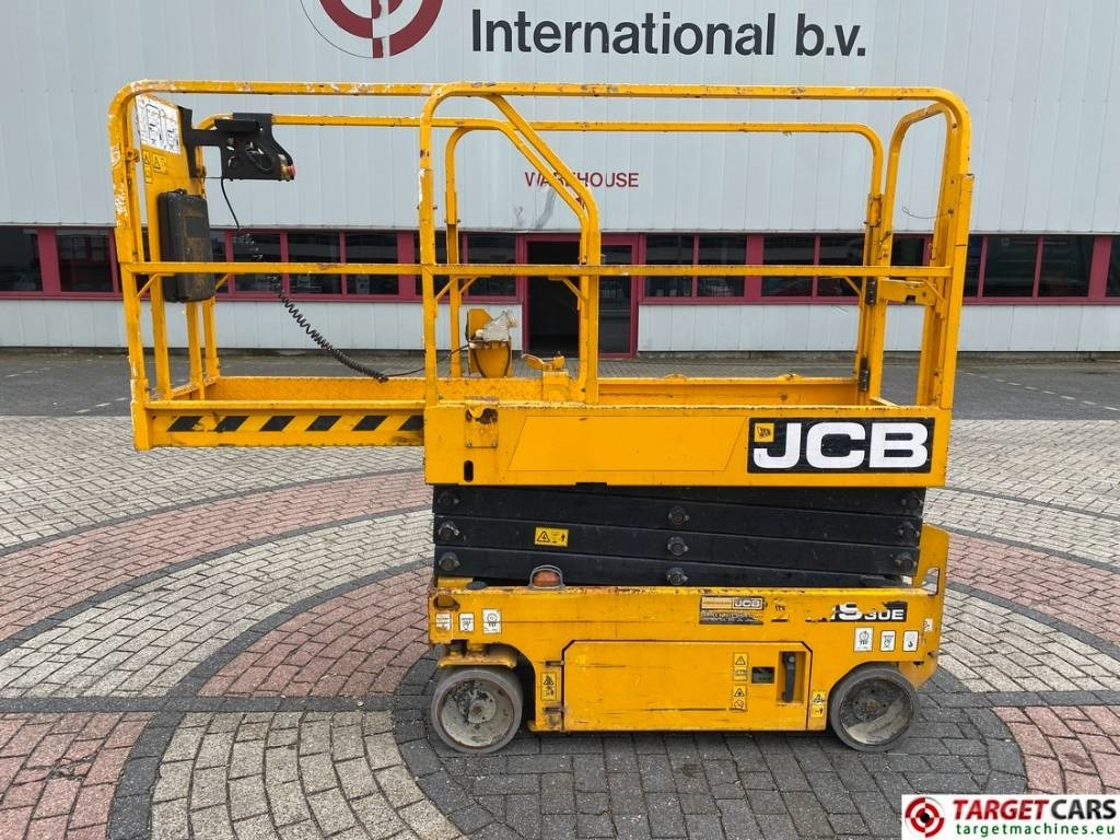 JCB S1930E Electric Scissor Work Lift 780cm - Кревач ножица: слика 5 JCB S1930E Electric Scissor Work Lift 780cm - Кревач ножица: слика 5
