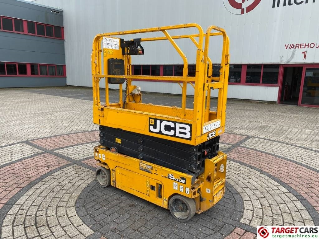 JCB S1930E Electric Scissor Work Lift 780cm - Кревач ножица: слика 4 JCB S1930E Electric Scissor Work Lift 780cm - Кревач ножица: слика 4