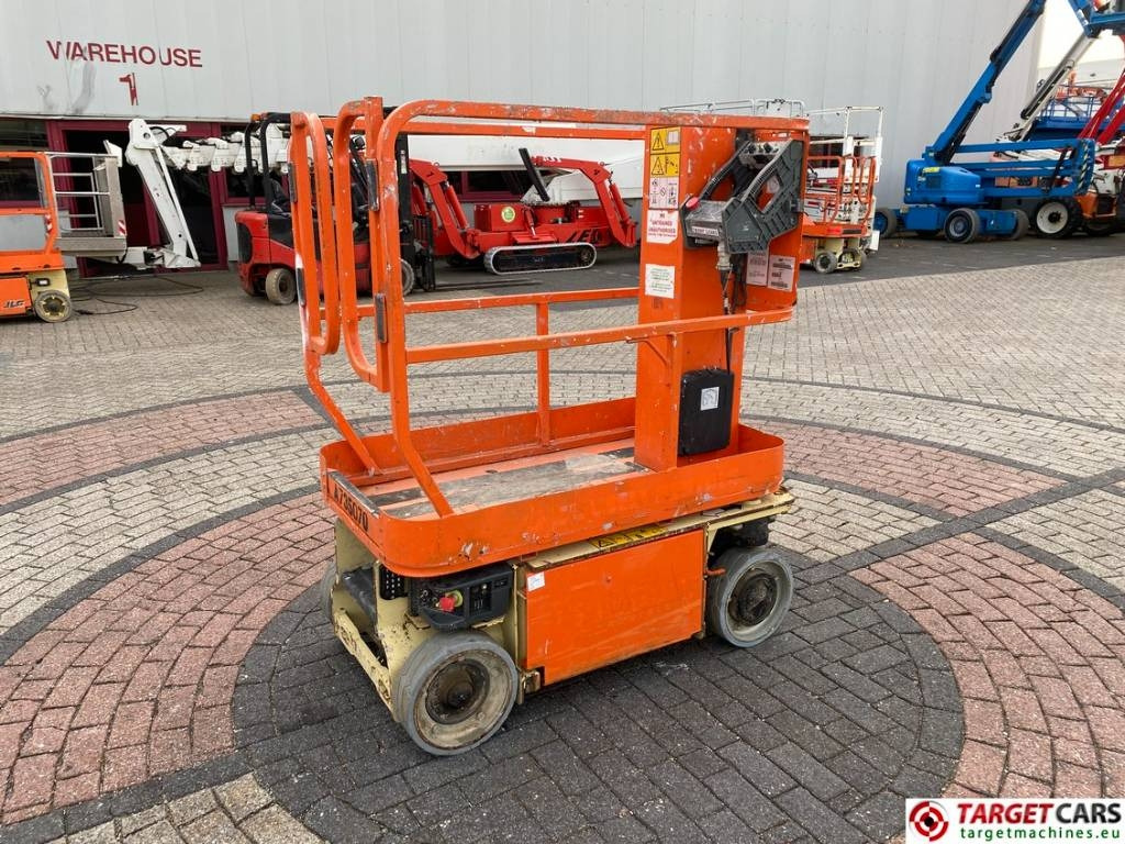 JLG 1230ES Electric Vertical Mast Work Lift 566cm - Вертикален јарболски подигнувач: слика 1 JLG 1230ES Electric Vertical Mast Work Lift 566cm - Вертикален јарболски подигнувач: слика 1