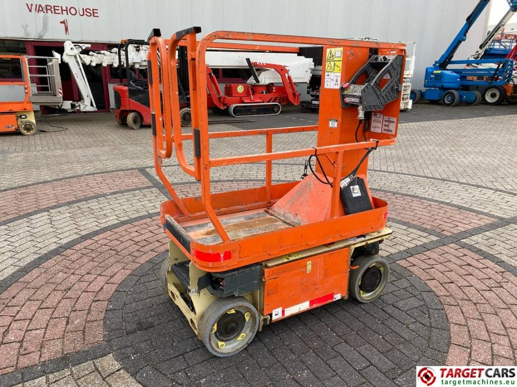 JLG 1230ES Electric Vertical Mast Work Lift 566cm - Вертикален јарболски подигнувач: слика 1 JLG 1230ES Electric Vertical Mast Work Lift 566cm - Вертикален јарболски подигнувач: слика 1