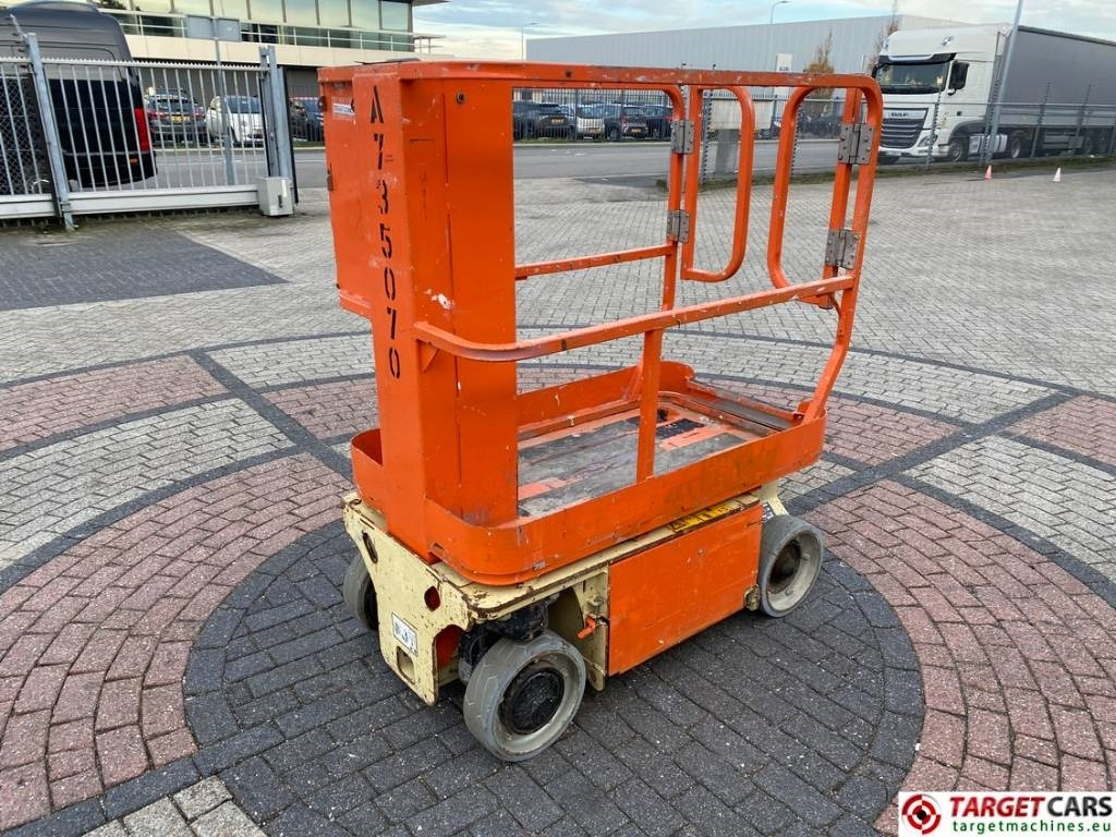 JLG 1230ES Electric Vertical Mast Work Lift 566cm - Вертикален јарболски подигнувач: слика 3 JLG 1230ES Electric Vertical Mast Work Lift 566cm - Вертикален јарболски подигнувач: слика 3