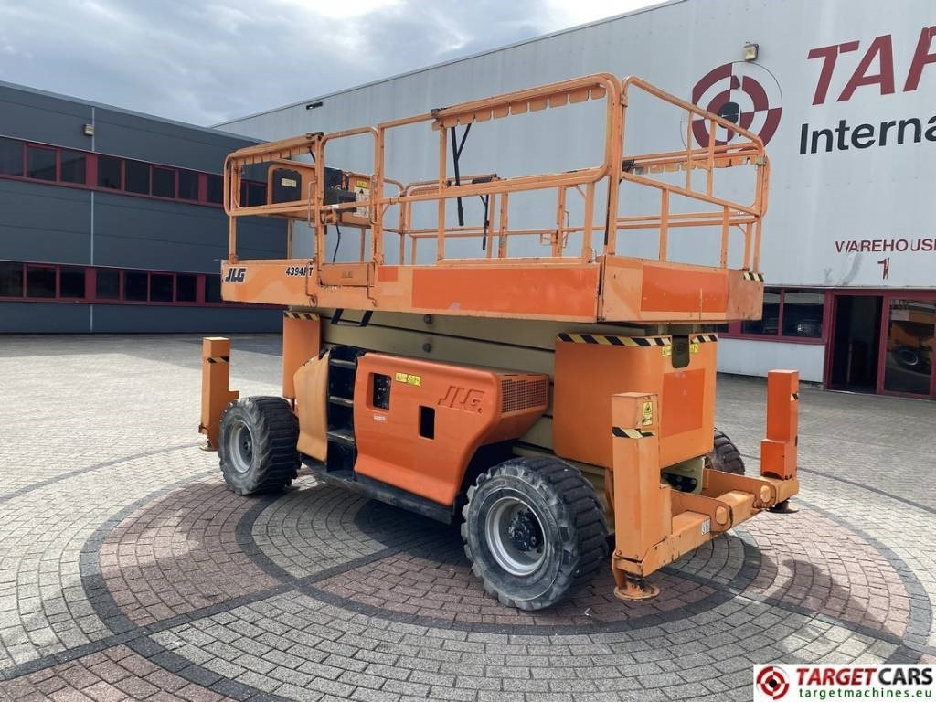 JLG 4394RT Diesel 4x4 Scissor Work Lift 1511cm - Кревач ножица: слика 4 JLG 4394RT Diesel 4x4 Scissor Work Lift 1511cm - Кревач ножица: слика 4