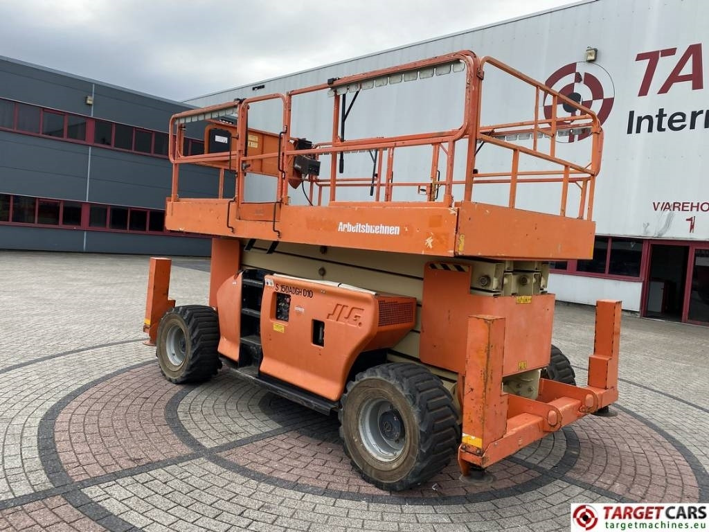 JLG 4394RT Diesel 4x4 Scissor Work Lift 1511cm - Кревач ножица: слика 4 JLG 4394RT Diesel 4x4 Scissor Work Lift 1511cm - Кревач ножица: слика 4