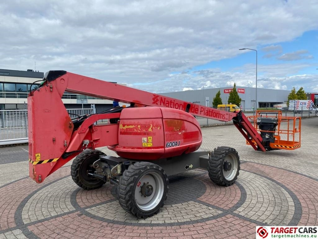 JLG 600AJ Articulated 4x4 Diesel Boom Work Lift 2047cm - Дигачка зглобна платформа: слика 3 JLG 600AJ Articulated 4x4 Diesel Boom Work Lift 2047cm - Дигачка зглобна платформа: слика 3