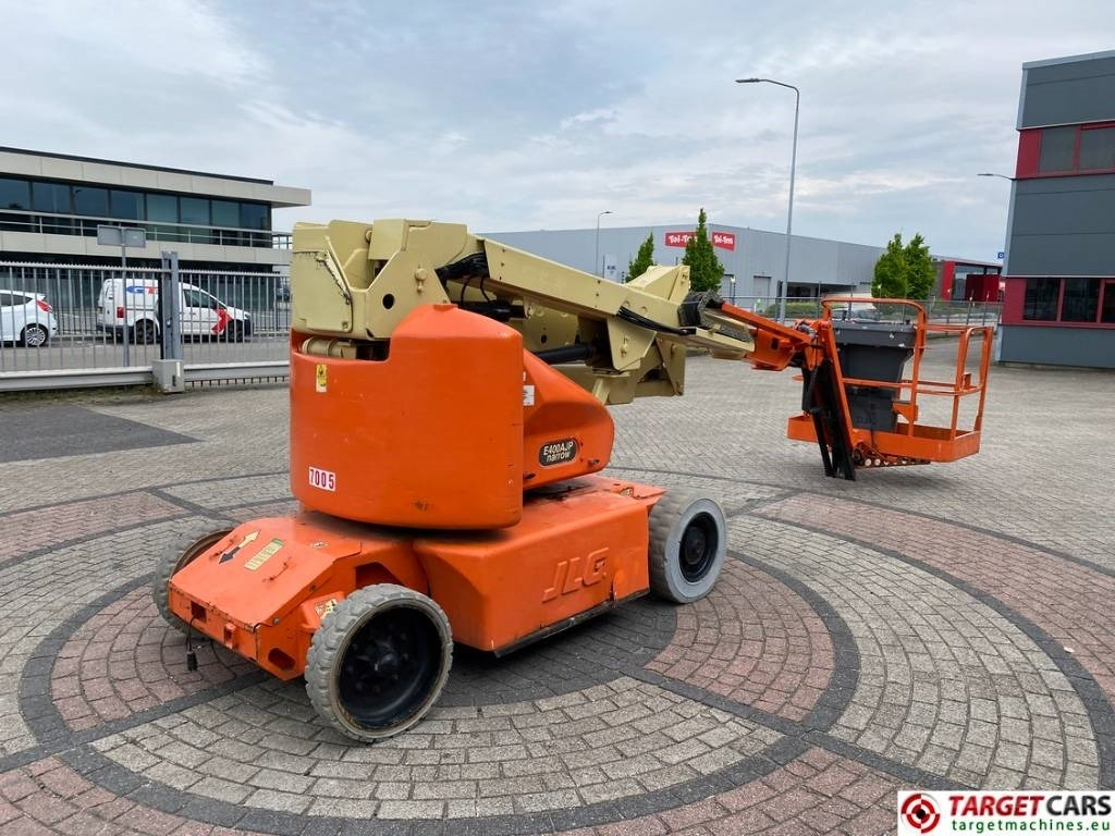 JLG E400AJPN Jib Plus Articulated Boom Lift 1419cm - Дигачка зглобна платформа: слика 3 JLG E400AJPN Jib Plus Articulated Boom Lift 1419cm - Дигачка зглобна платформа: слика 3