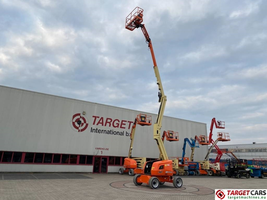 JLG EC450AJ Lithium-Ion Articulated Boom Lift 1572cm - Дигачка зглобна платформа: слика 5 JLG EC450AJ Lithium-Ion Articulated Boom Lift 1572cm - Дигачка зглобна платформа: слика 5