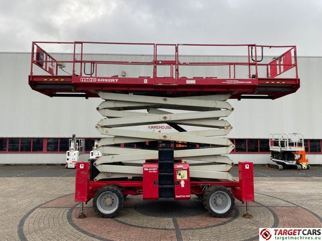 MEC 6092RT Diesel 4x4 Scissor Work Lift 2020cm - Кревач ножица: слика 5 MEC 6092RT Diesel 4x4 Scissor Work Lift 2020cm - Кревач ножица: слика 5