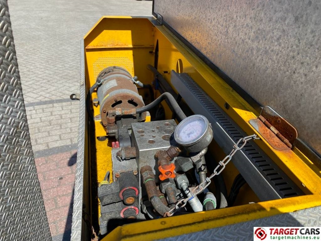 Дигачка платформа на приколка Ommelift Omme 2100EBZ Tow Boom Telescopic Lift 2110cm: слика 12