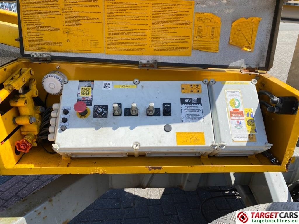 Дигачка платформа на приколка Ommelift Omme 2100EBZ Tow Boom Telescopic Lift 2110cm: слика 11