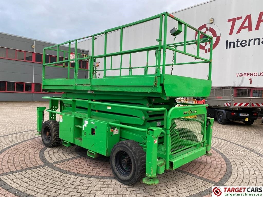 SkyJack SJ9241 RT Diesel 4x4 Scissor Work Lift 1450cm - Кревач ножица: слика 4 SkyJack SJ9241 RT Diesel 4x4 Scissor Work Lift 1450cm - Кревач ножица: слика 4