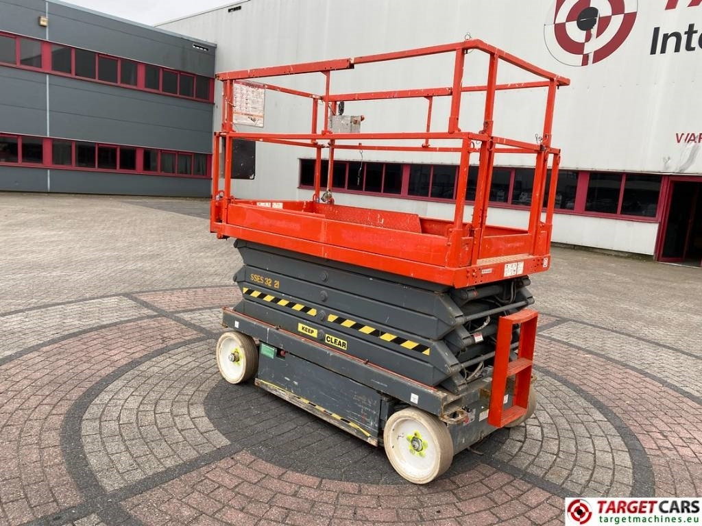 SkyJack SJIII-4632 Electric 4632 Scissor Work Lift 1170cm - Кревач ножица: слика 4 SkyJack SJIII-4632 Electric 4632 Scissor Work Lift 1170cm - Кревач ножица: слика 4
