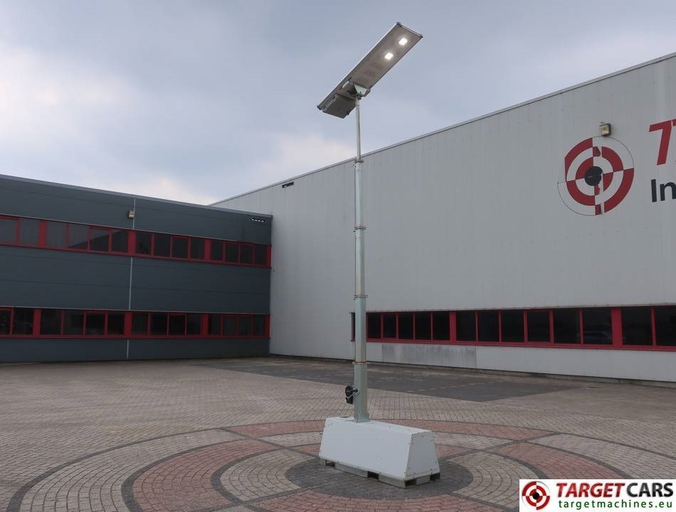 Кула за рефлектори Trime X-Pole Solar Panel 50W Led Tower Light: слика 12